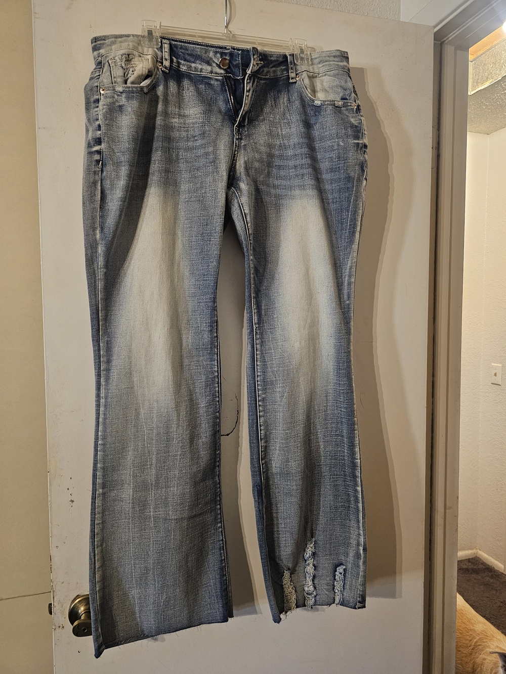 Women's Light Blue Straight-Leg Jeans with Faded Finish